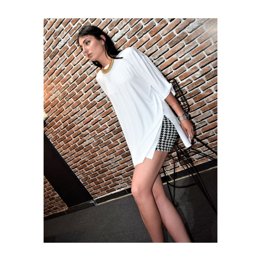 Pasaklı Giyim Pasaklı Giyim Kadın Salaş Oversize Geniş Kesim Uzun T-shirt Beyaz - Premium Kadın Giyim