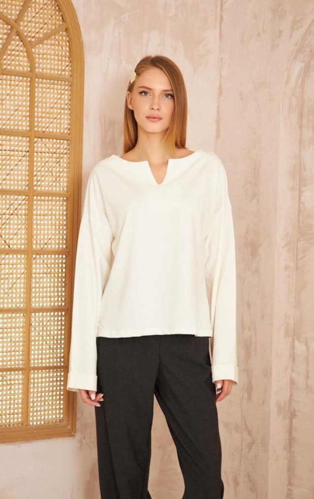 Pasaklı Giyim Kadın Duble Kol / Yakası Yırtmaçlı Salaş Sweatshirt 3470190 Beyaz