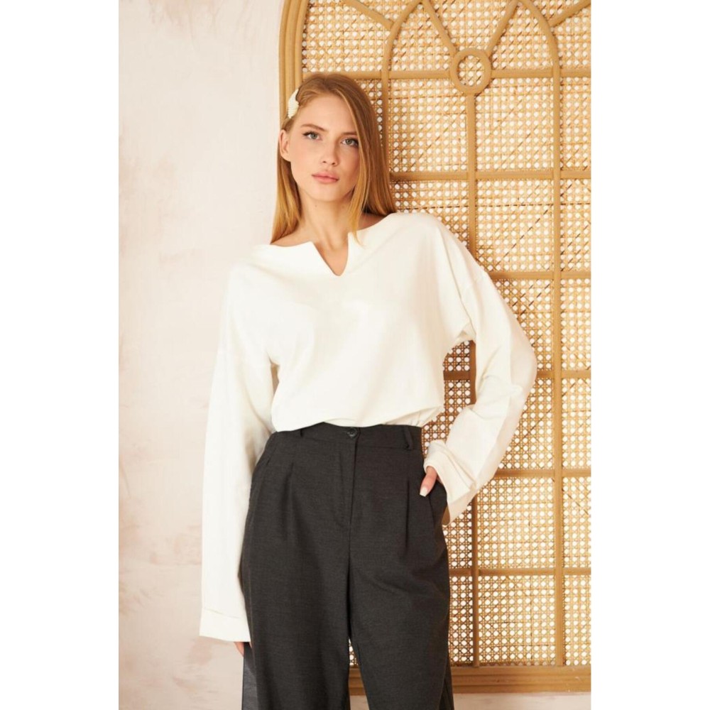 Pasaklı Giyim Pasaklı Giyim Kadın Duble Kol / Yakası Yırtmaçlı Salaş Sweatshirt Beyaz - Premium Kadın Giyim