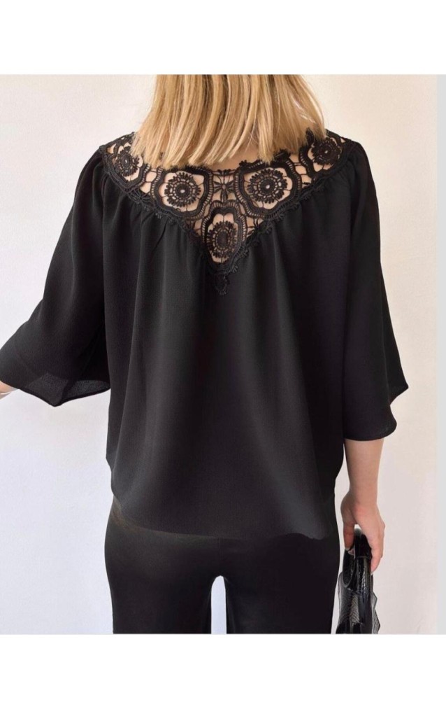 Pasaklı Giyim Kadın Ön Ve Arkası Dantel Dekolte Detay Flare Kol Bluz T4010-1220190 Siyah