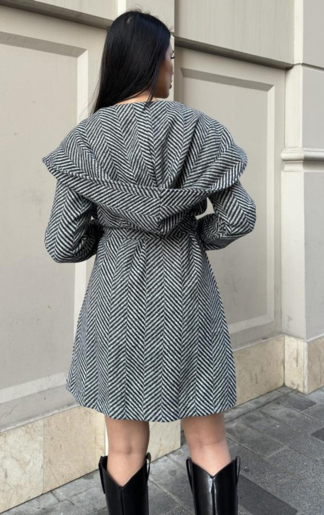 Pasaklı Giyim Balık Sırtı Kapüşonlu Kaşe Kaban 3688461  Siyah