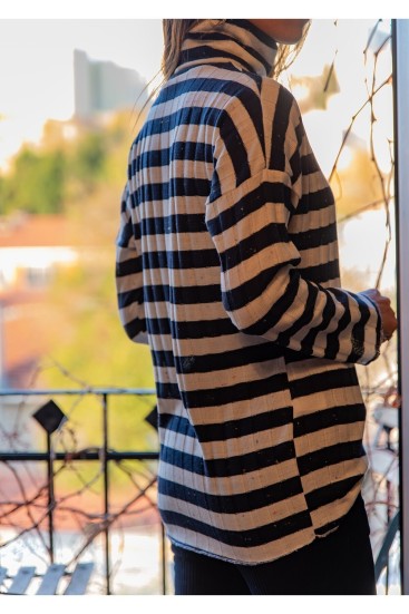 Pasaklı Giyim Kadın Lacivert Ekru Çizgili Uzun Kol Fitilli Kırçıllı İnce Triko Bluz 700-2748121