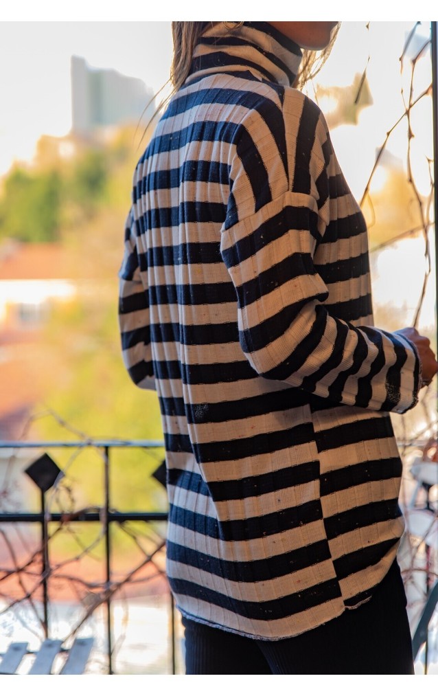 Pasaklı Giyim Kadın Lacivert Ekru Çizgili Uzun Kol Fitilli Kırçıllı İnce Triko Bluz 700-2748121