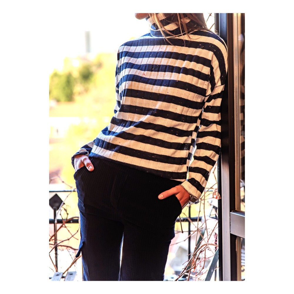 Pasaklı Giyim Pasaklı Giyim Kadın Lacivert Ekru Çizgili Uzun Kol Fitilli Kırçıllı İnce Triko Bluz 700- - Premium Kadın Giyim