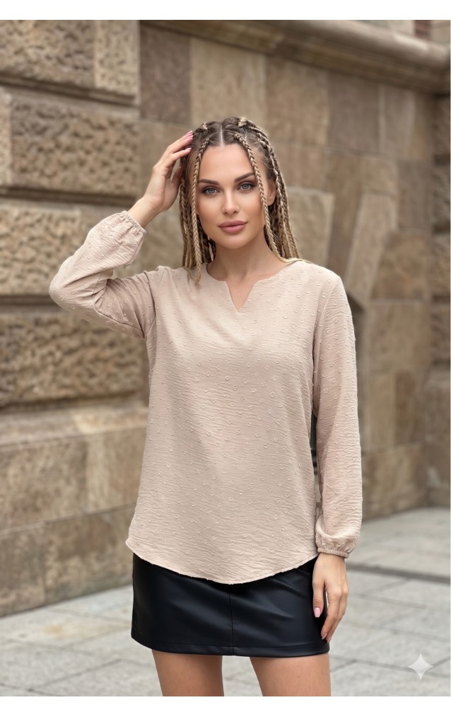 Kadın Bej Ponponlu Kolu Lastikli Oval Kesim Yırtmaçlı Yaka Tunik Bluz 2842231